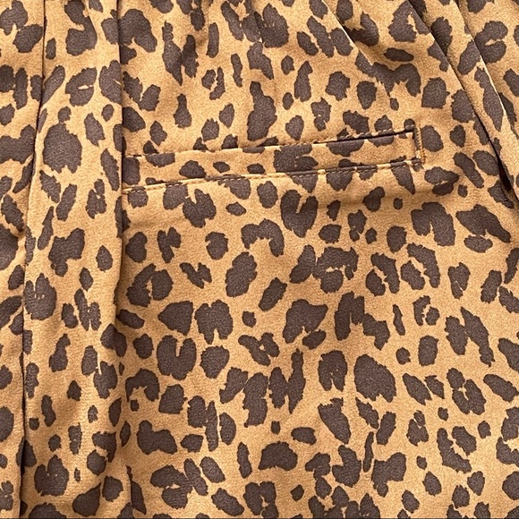 a new day Animal Print Shorts Size Medium NWT - Picture 3 of 13